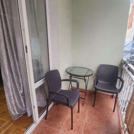 Apartment On 26 May Str Batoumi Extérieur photo