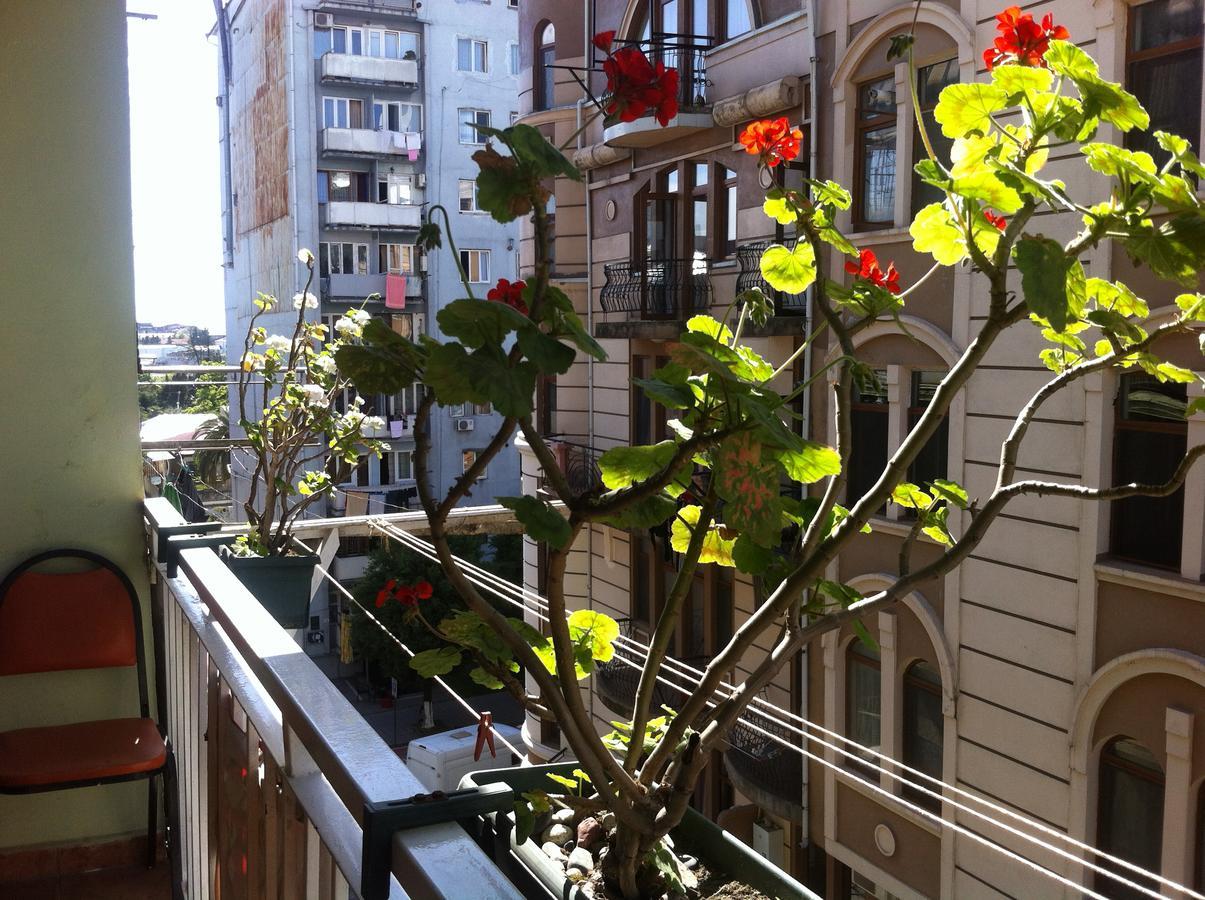 Apartment On 26 May Str Batoumi Extérieur photo