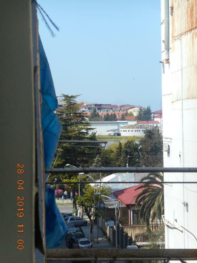 Apartment On 26 May Str Batoumi Extérieur photo